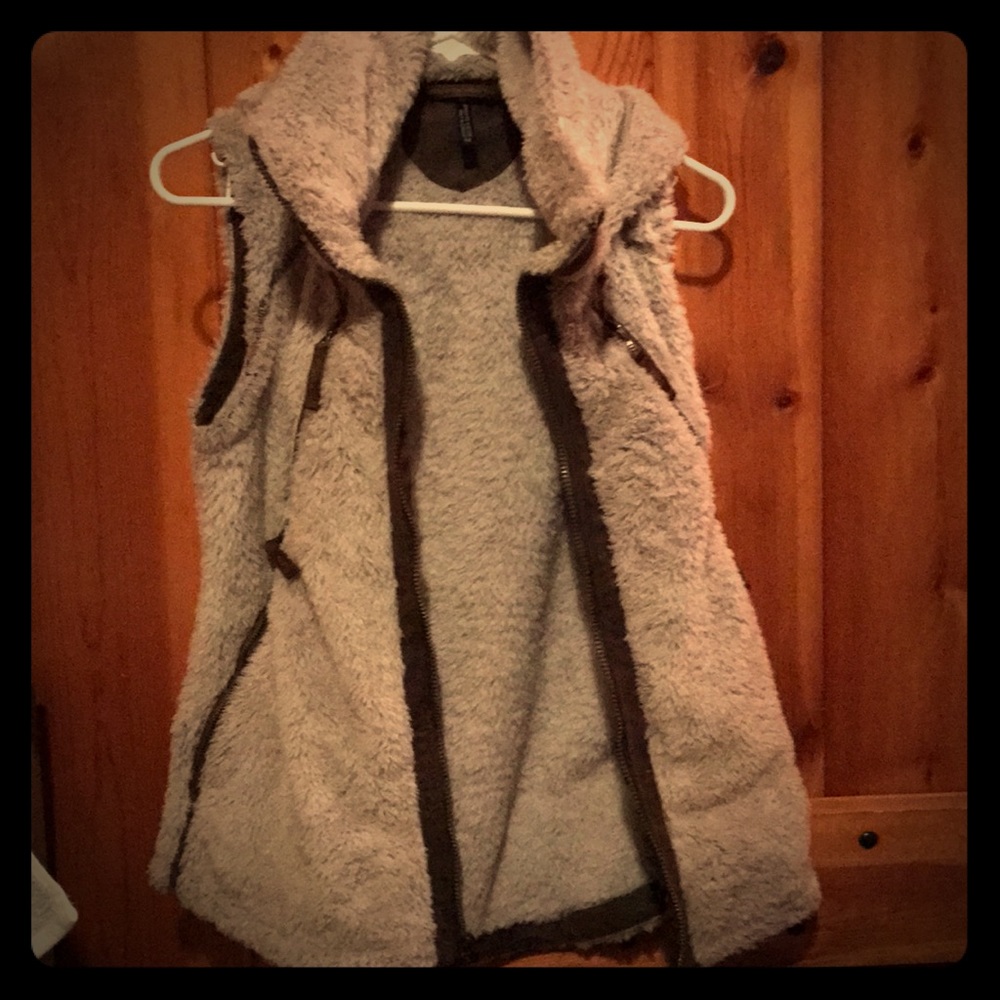 Women's kuhl vest